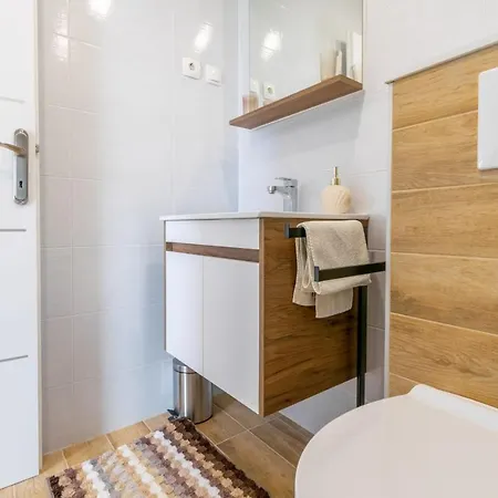 Apartment Miro Baska Voda